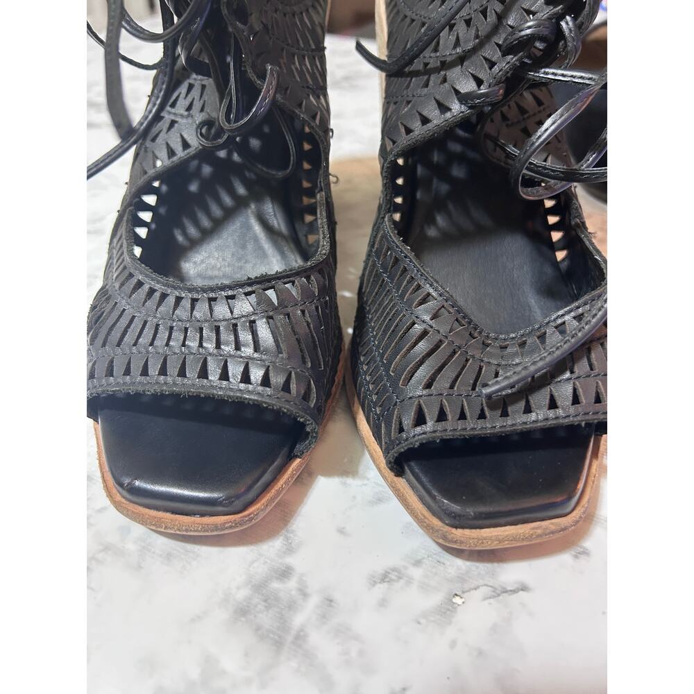 Jeffrey Campbell Black Leather Laser Cut Lace-Up Wedge Sandals 9.5 Boho Festival - Picture 9 of 9